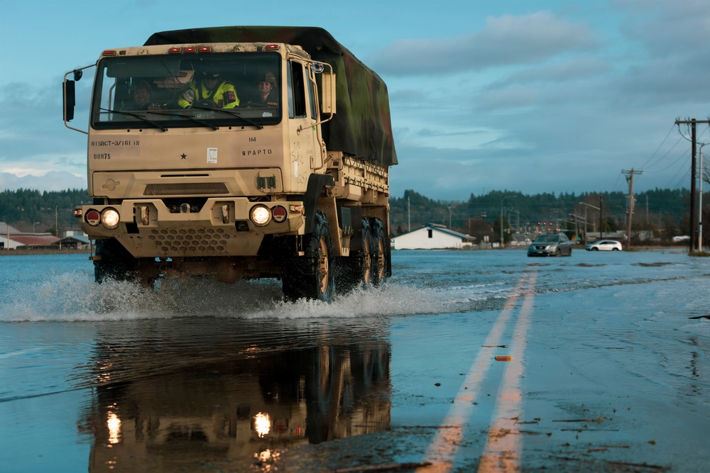 Washington National Guard supports King County flood rescue teams
