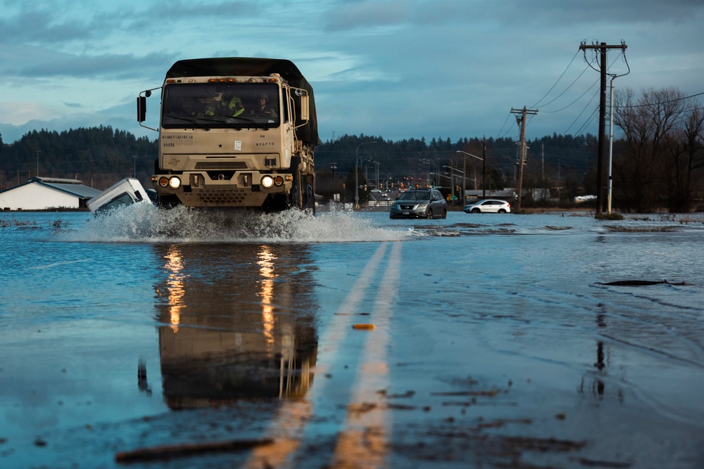 Washington National Guard supports King County flood rescue teams