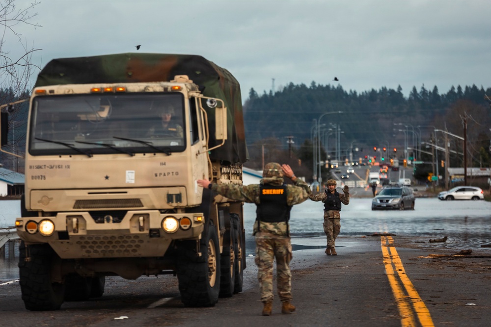 Washington National Guard supports King County flood rescue teams