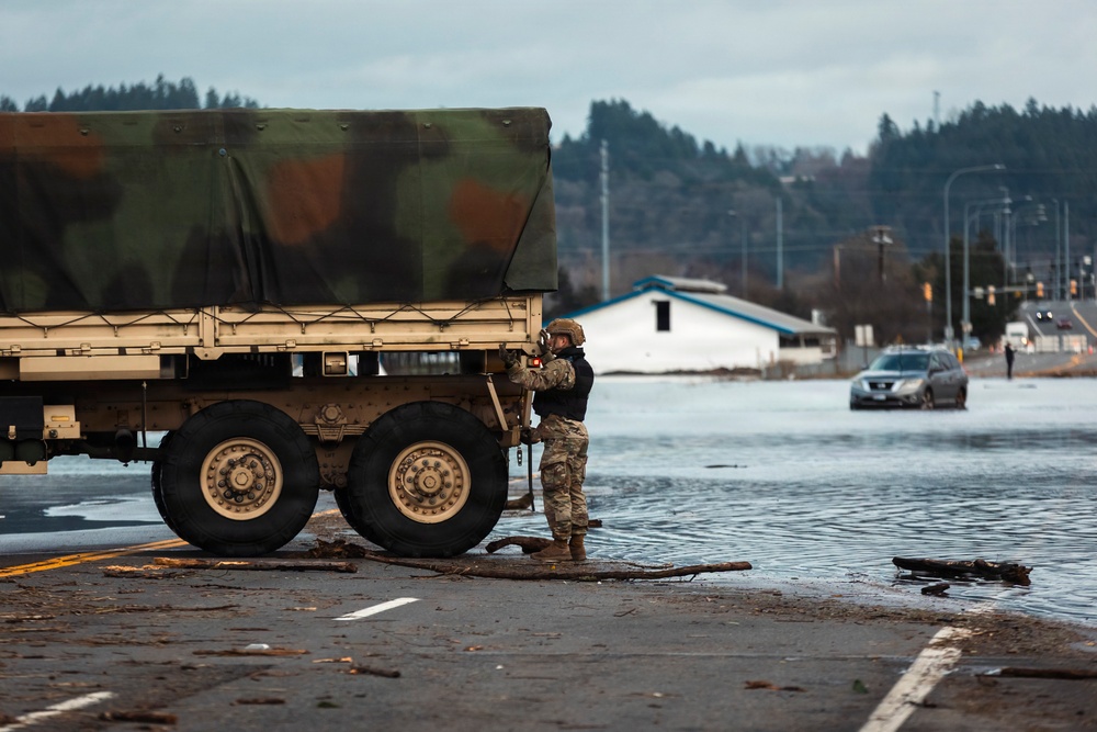 Washington National Guard supports King County flood rescue teams