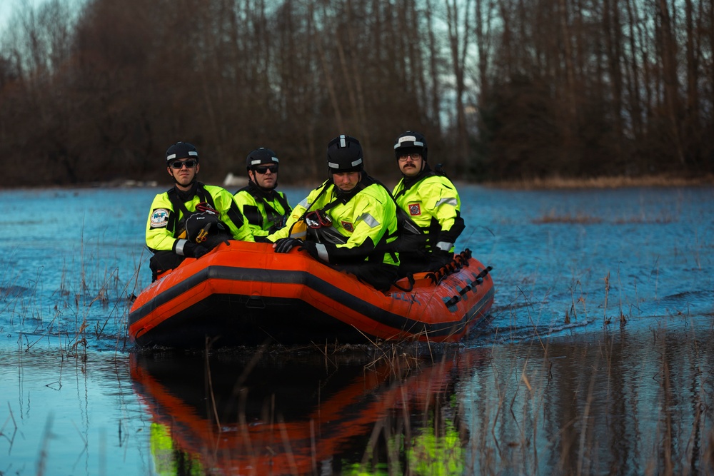 Washington National Guard supports King County flood rescue teams