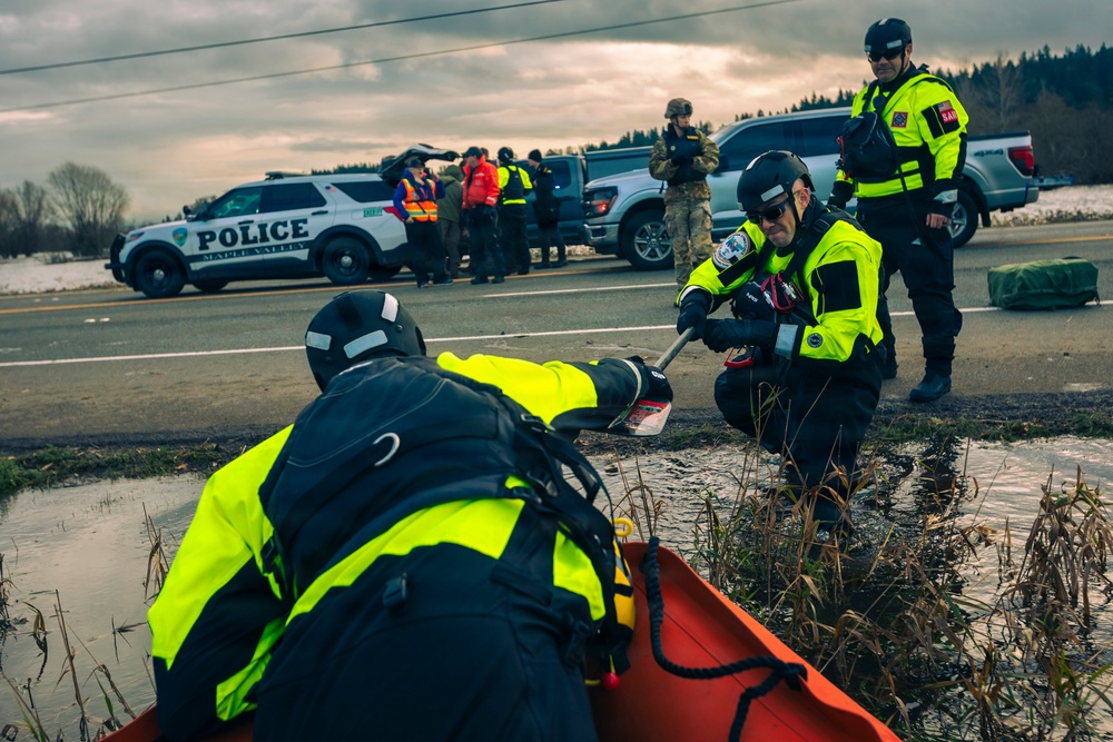 Washington National Guard supports King County flood rescue teams