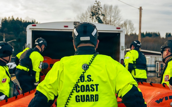 Washington National Guard supports King County flood rescue teams