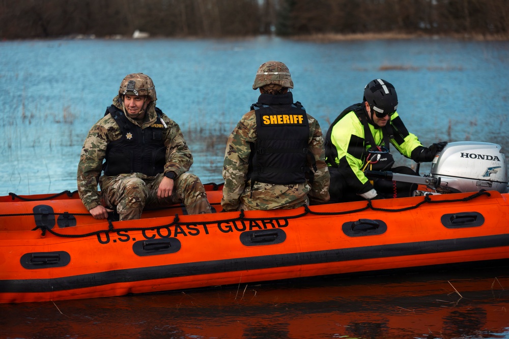 Washington National Guard supports King County flood rescue teams