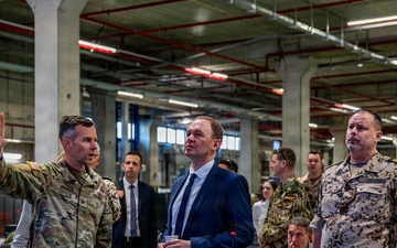 German State Secretary Visits the Civil-Military Coordination Center