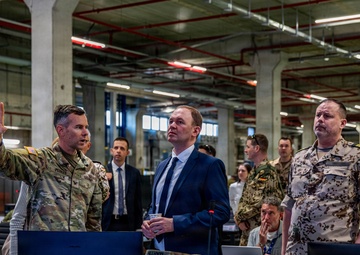 German State Secretary Visits the Civil-Military Coordination Center