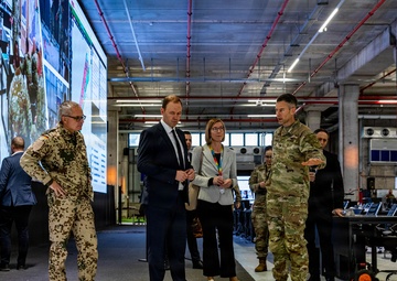 German State Secretary Visits the Civil-Military Coordination Center