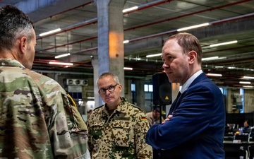 German State Secretary Visits the Civil-Military Coordination Center