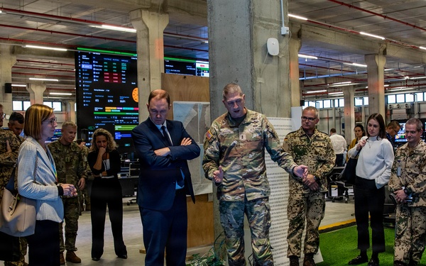 German State Secretary Visits the Civil-Military Coordination Center