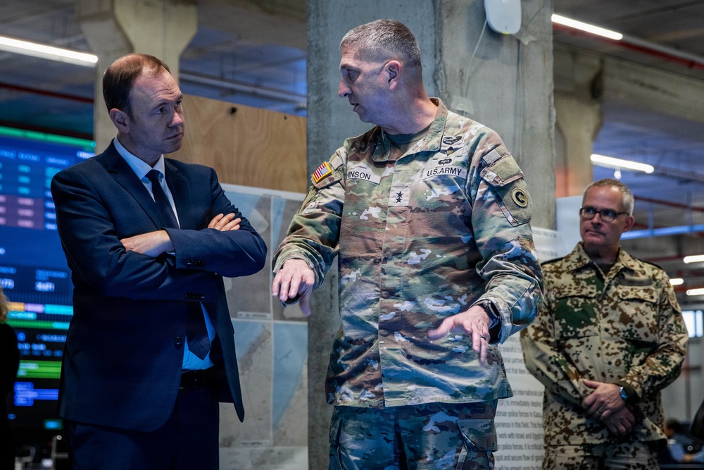 German State Secretary Visits the Civil-Military Coordination Center