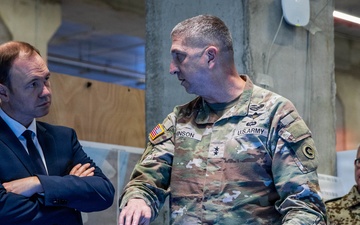 German State Secretary Visits the Civil-Military Coordination Center
