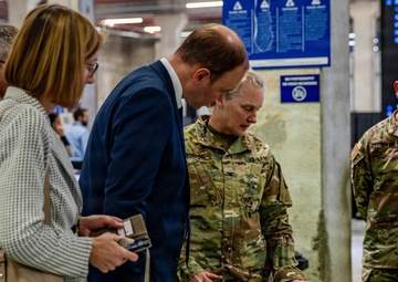 German State Secretary Visits the Civil-Military Coordination Center