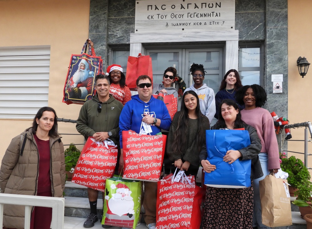 251219-N-AH609-1003-GR