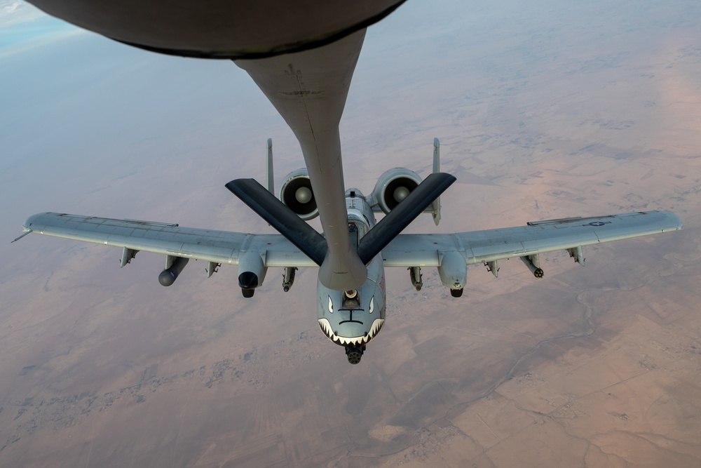 74th EARS conducts an air refueling mission within CENTCOM