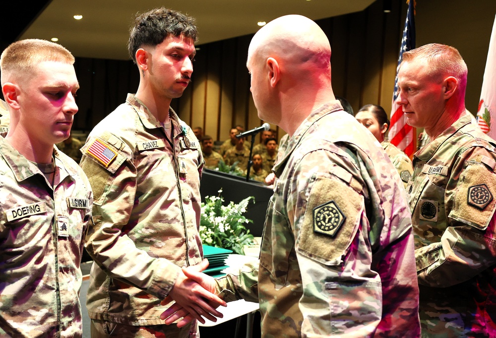 725th TRANSPORTATION COMPANY AWARDS SOLDIERS FOR ACHIEVEMENT DURING EUCOM DEPLOYMENT