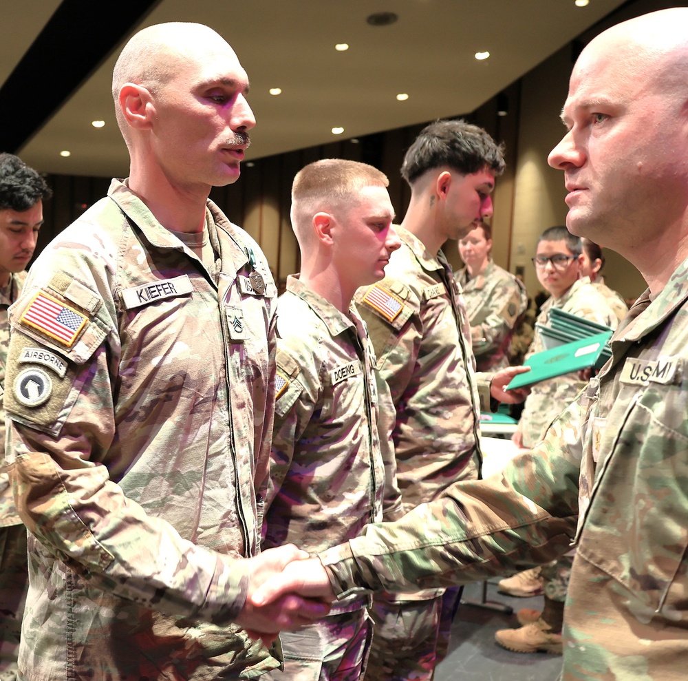 725th TRANSPORTATION COMPANY AWARDS SOLDIERS FOR ACHIEVEMENT DURING EUCOM DEPLOYMENT