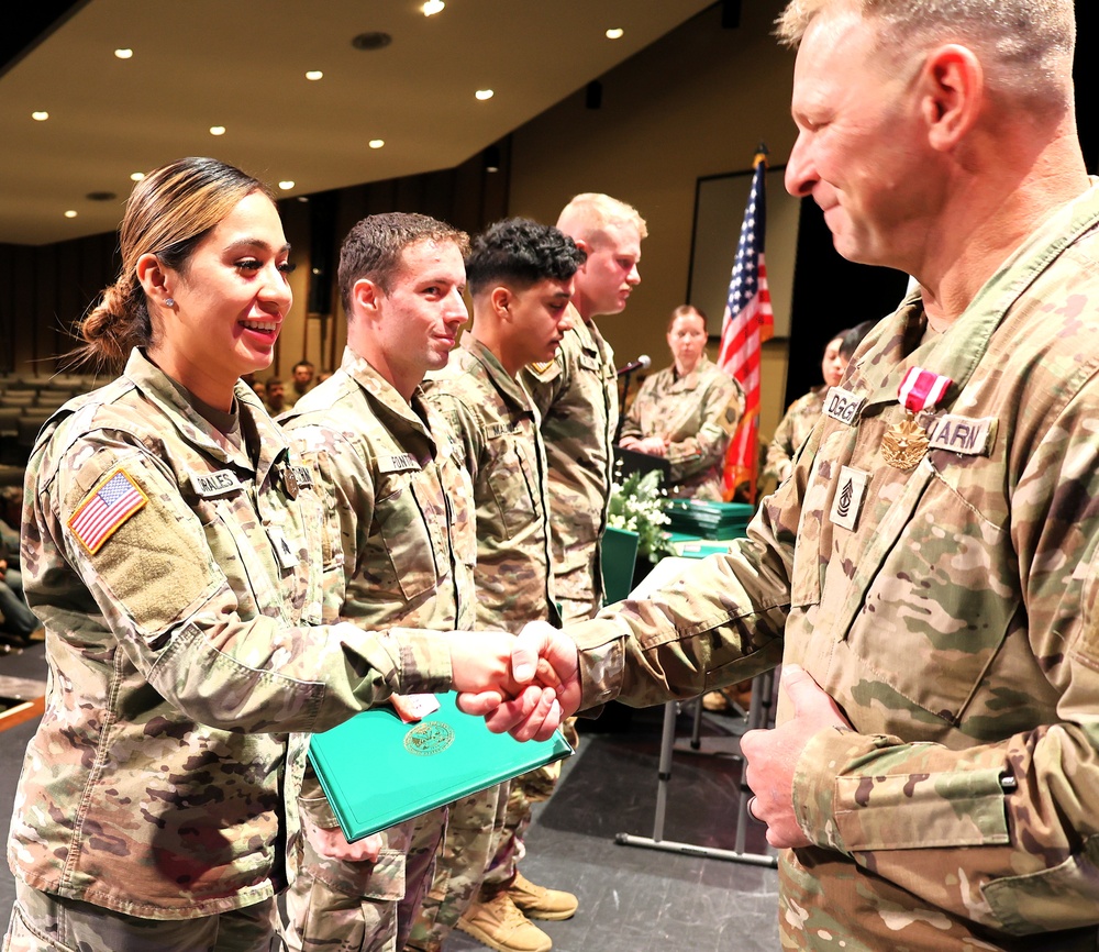 725th TRANSPORTATION COMPANY AWARDS SOLDIERS FOR ACHIEVEMENT DURING EUCOM DEPLOYMENT