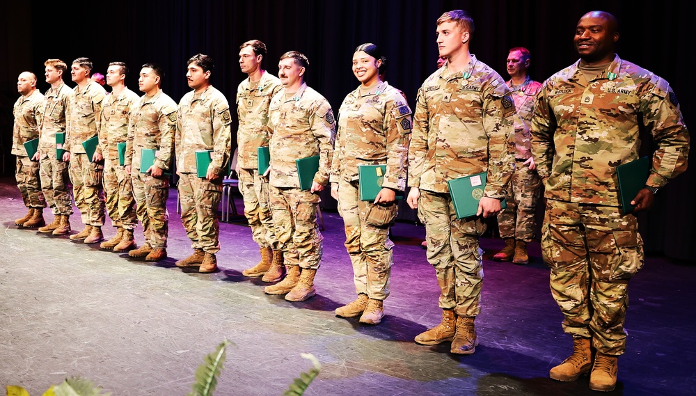 725th TRANSPORTATION COMPANY AWARDS SOLDIERS FOR ACHIEVEMENT DURING EUCOM DEPLOYMENT