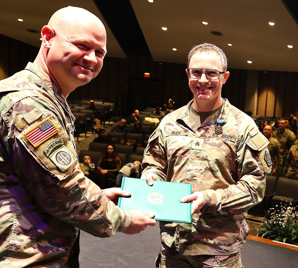 725th TRANSPORTATION COMPANY AWARDS SOLDIERS FOR ACHIEVEMENT DURING EUCOM DEPLOYMENT