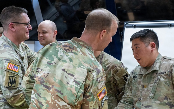 Soldiers Graduate the Army Space Course