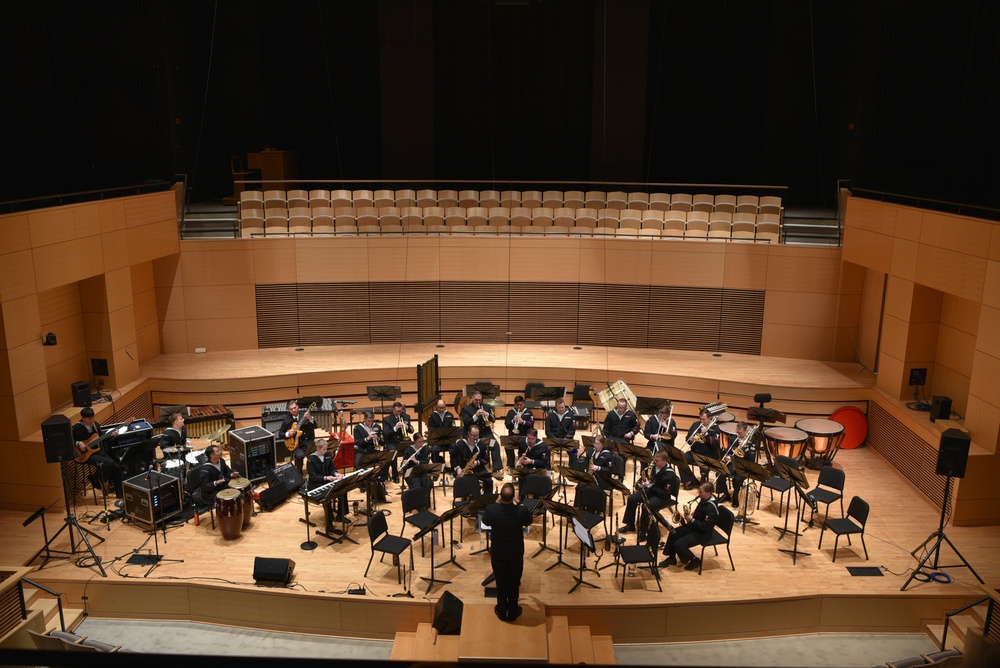 Navy Band Great Lakes Holiday Concert University of Wisconsin - Parkside