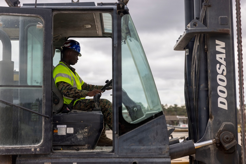 Combat Logistics Battalion 24 Prepares for Mountain Training Exercise 1-26