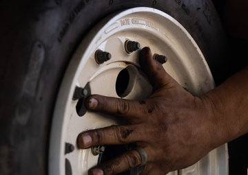 MCAS Yuma AV-8B Harrier II Static Display Swap