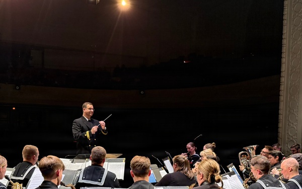 Navy Band Great Lakes Holiday Concert - Southern Illinois University