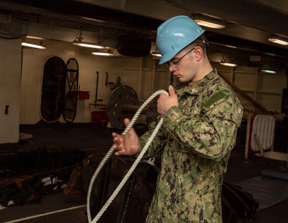 USS Carl Vinson (CVN 70) Daily Operations