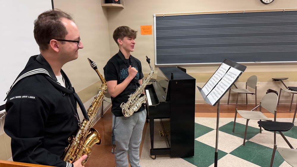 Navy Band Great Lakes Holiday Concert - Southern Illinois University