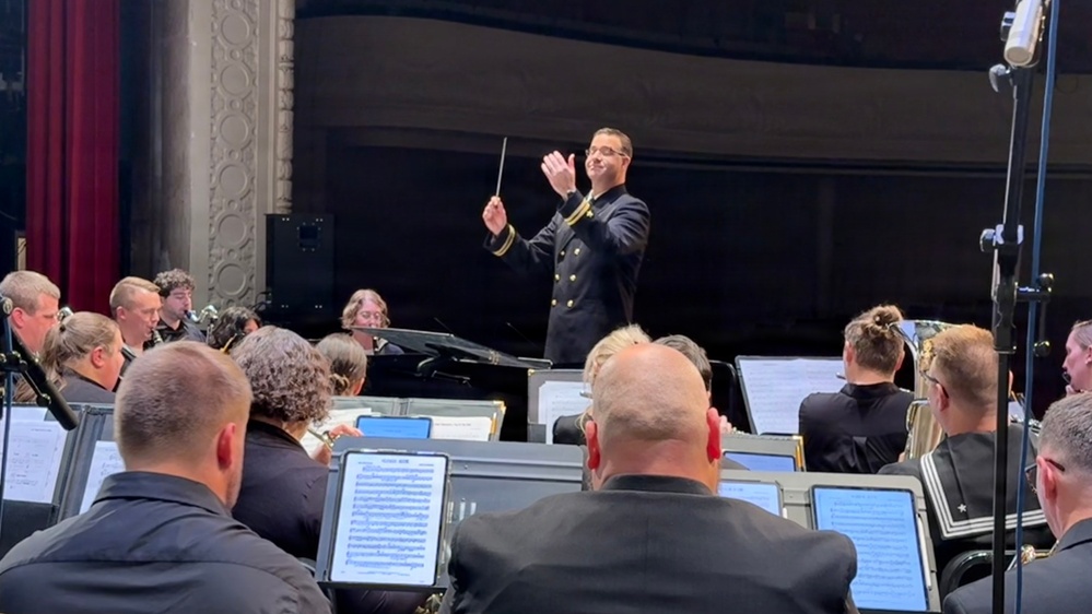 Navy Band Great Lakes Holiday Concert - Southern Illinois University