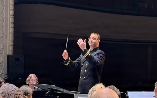 Navy Band Great Lakes Holiday Concert - Southern Illinois University