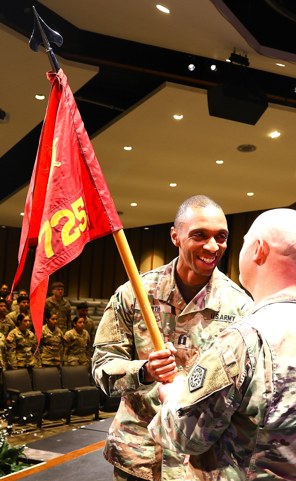 ILLINOIS NATIONAL GUARD’S 725th TRANSPORTATION COMPANY CHANGES COMMAND AFTER EUCOM DEPLOYMENT