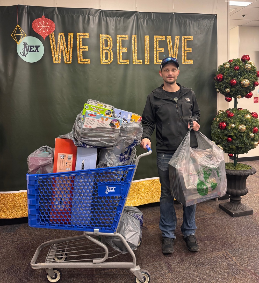 Families Believe in holiday surprises at NEX