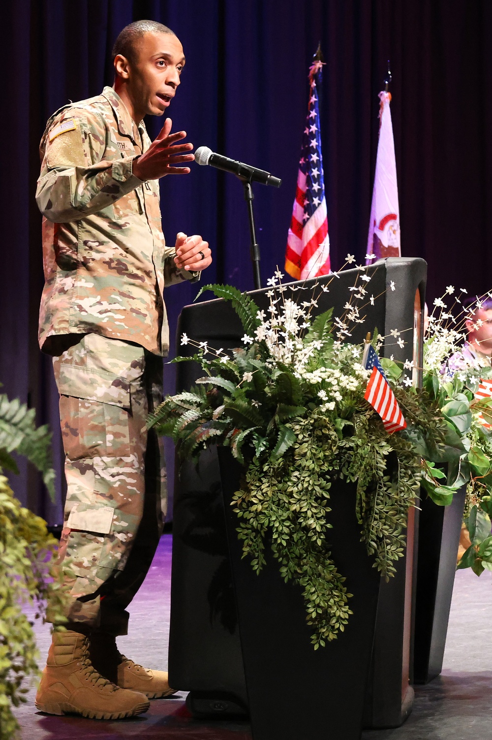 ILLINOIS NATIONAL GUARD’S 725th TRANSPORTATION COMPANY CHANGES COMMAND AFTER EUCOM DEPLOYMENT