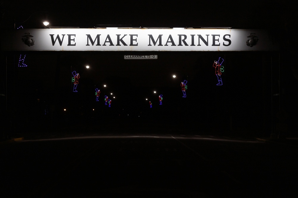 Mike Company Eagle, Globe and Anchor Ceremony