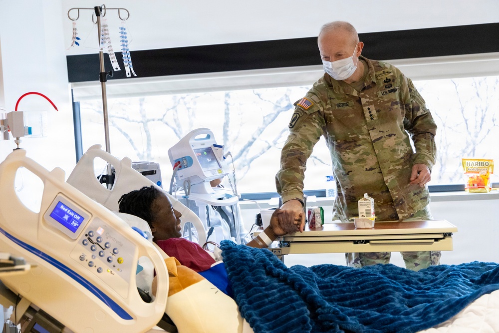 Chief of Staff of the Army visits Walter Reed