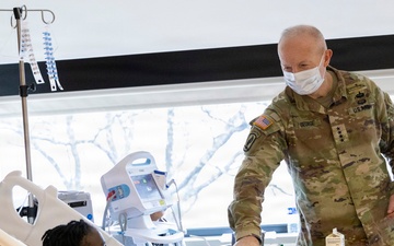 Chief of Staff of the Army visits Walter Reed