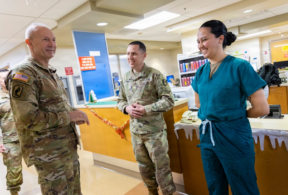 Chief of Staff of the Army visits Walter Reed