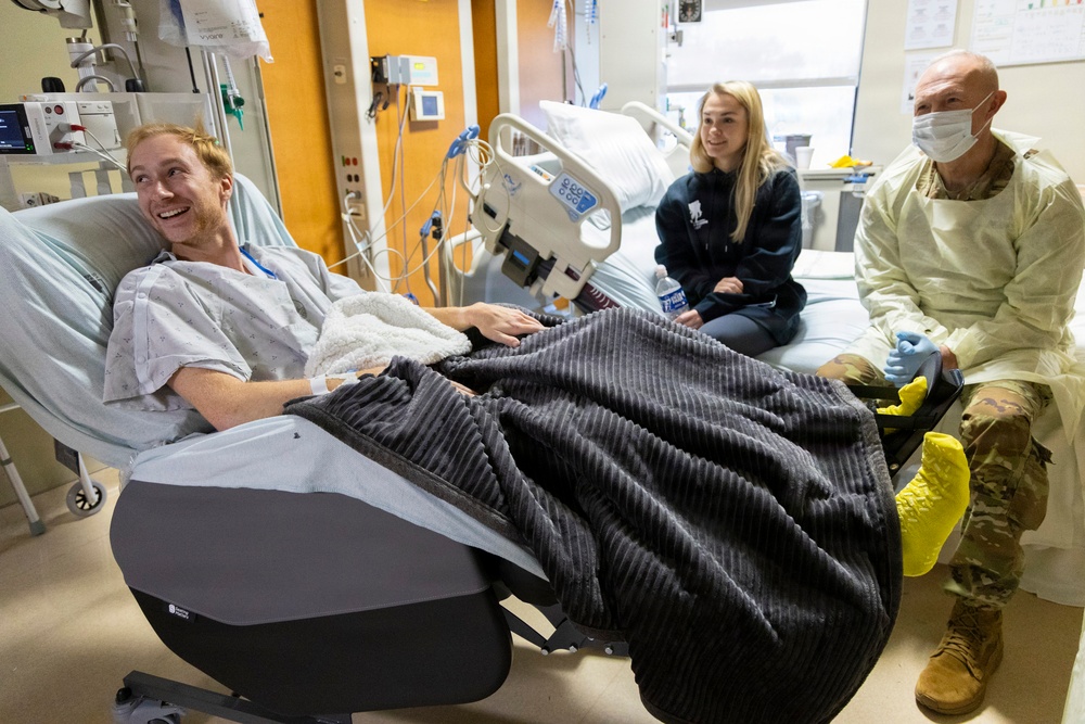 Chief of Staff of the Army visits Walter Reed