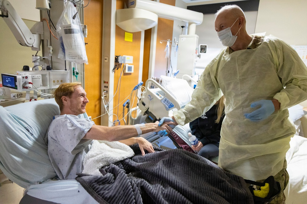 Chief of Staff of the Army visits Walter Reed