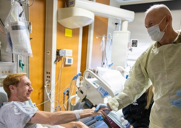 Chief of Staff of the Army visits Walter Reed