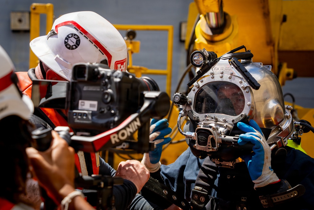 Louisville District Dive Team makes a splash at McAlpine Locks and Dam
