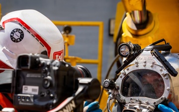 Louisville District Dive Team makes a splash at McAlpine Locks and Dam