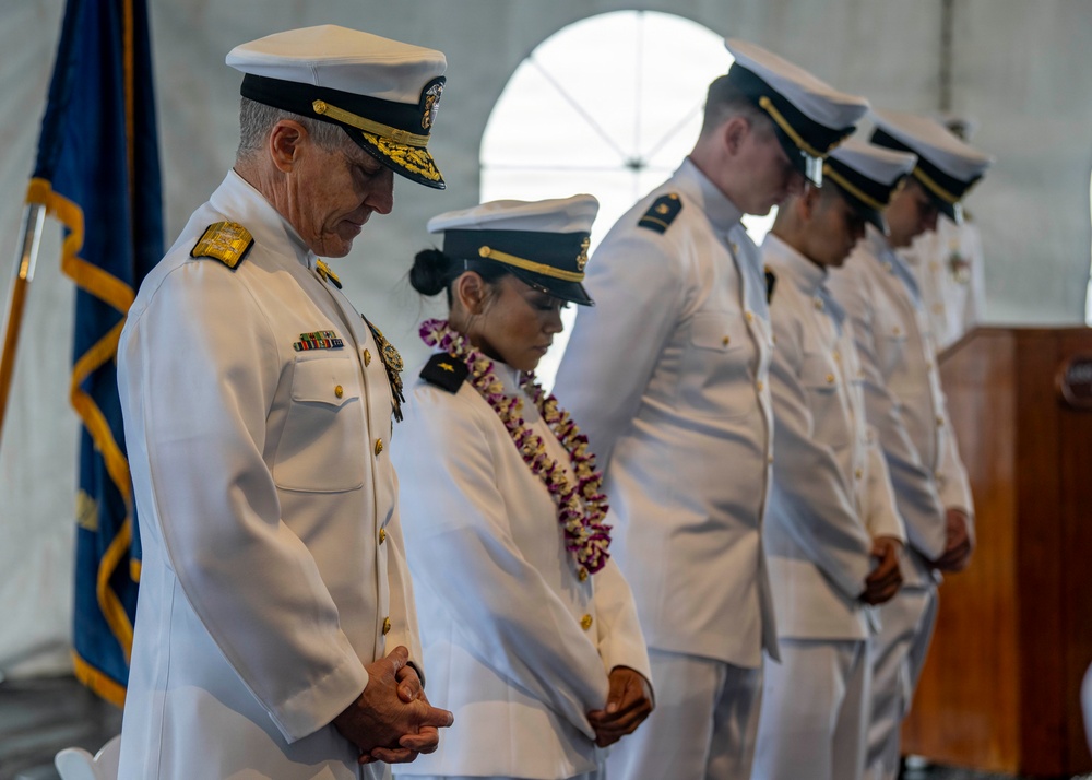 Adm. Steve Koehler, commander, U.S. Pacific Fleet, attends University of Hawaii Naval ROTC Commissioning Ceremony