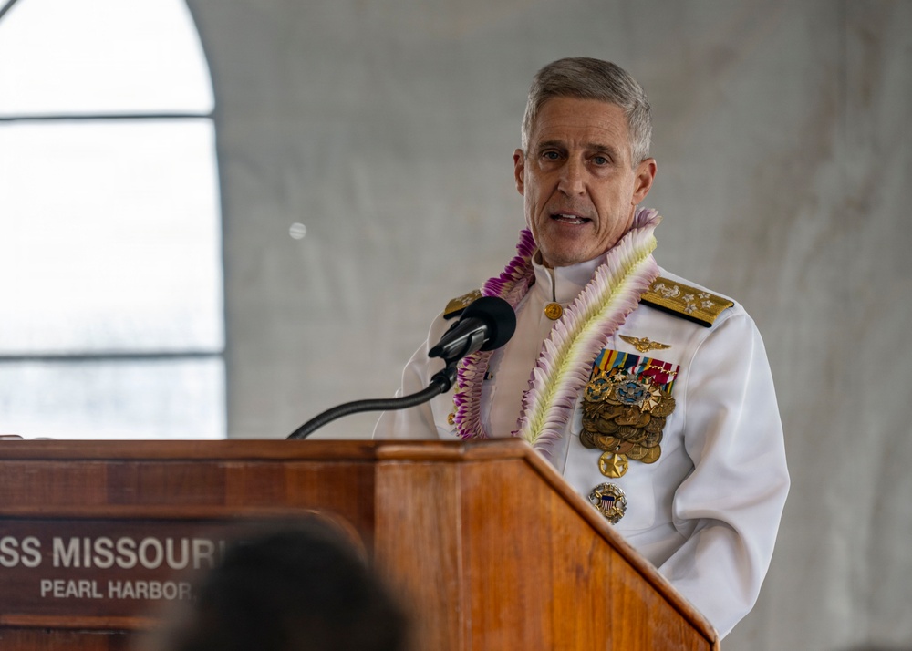 Adm. Steve Koehler, commander, U.S. Pacific Fleet, attends University of Hawaii Naval ROTC Commissioning Ceremony