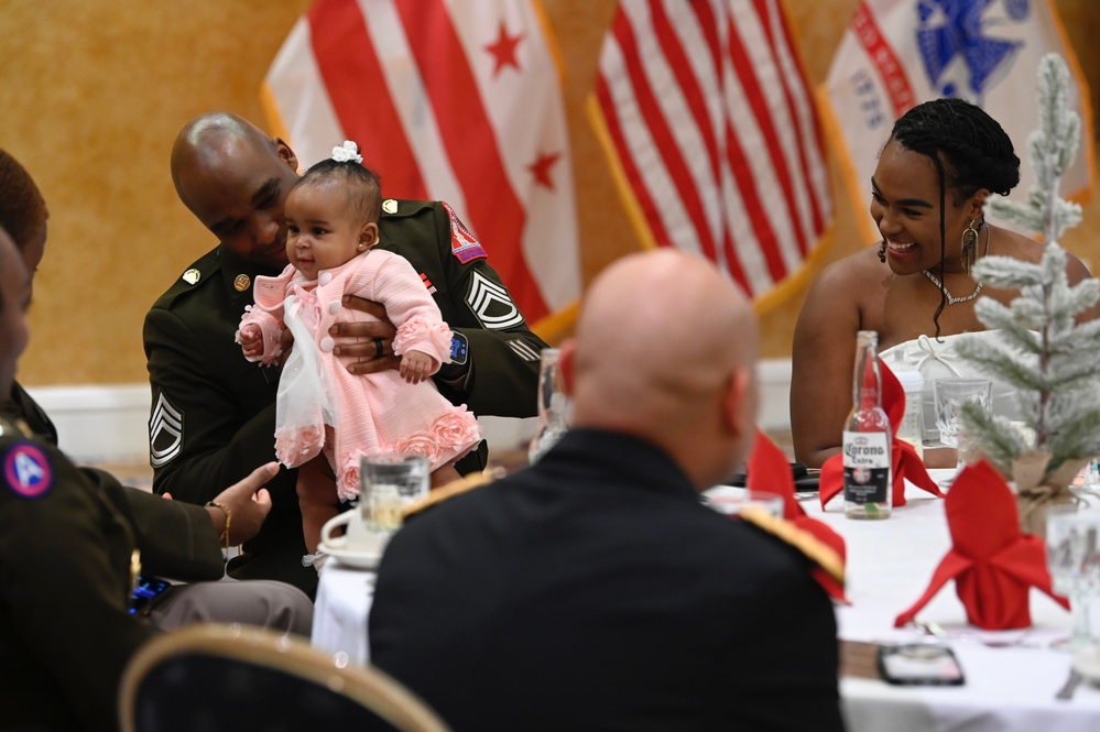 Inaugural D.C. National Guard Recruiting and Retention Battalion Awards Banquet