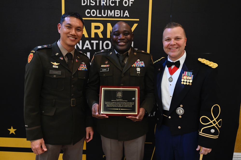 Inaugural D.C. National Guard Recruiting and Retention Battalion Awards Banquet