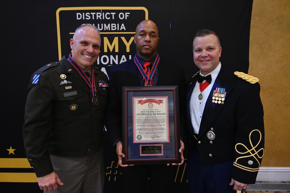 Inaugural D.C. National Guard Recruiting and Retention Battalion Awards Banquet