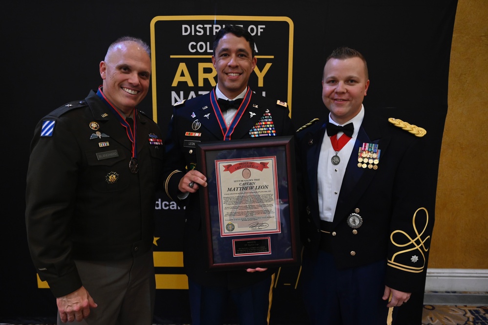 Inaugural D.C. National Guard Recruiting and Retention Battalion Awards Banquet